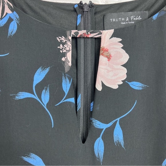 TRUTH & FABLE Floral Dress | Sheer Sleeve Dress - Picture 3 of 10
